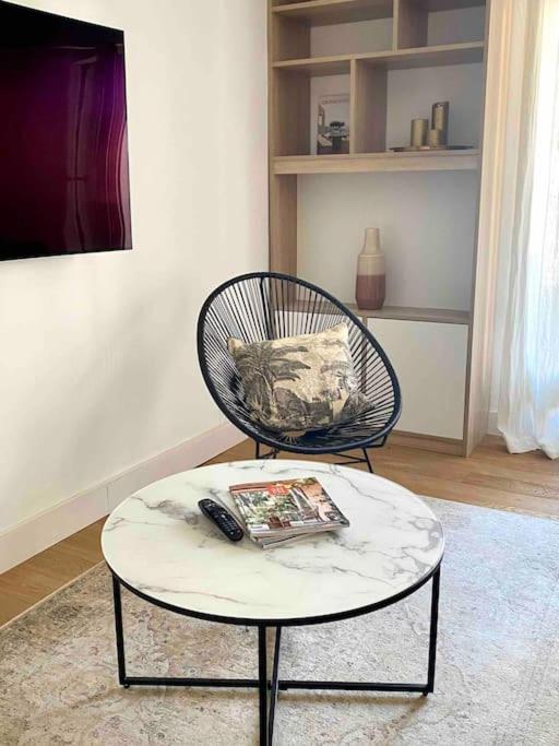 La Perle Du Thiou - T3 Au Centre D'annecy Avec Parking Prive Apartment Annecy